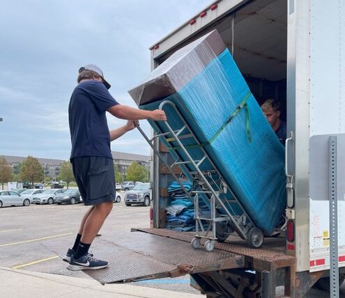 Moving fireproof safe